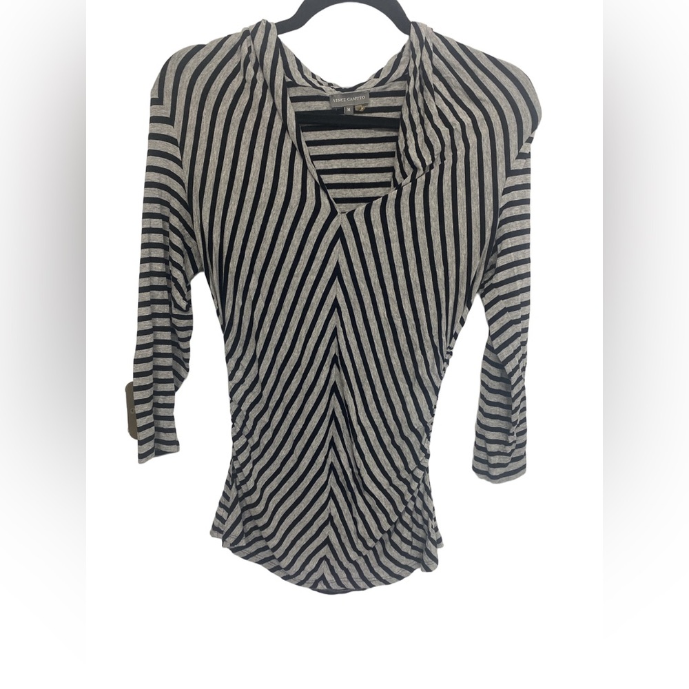 🎁Vince Camuto Black and Gray Striped Top